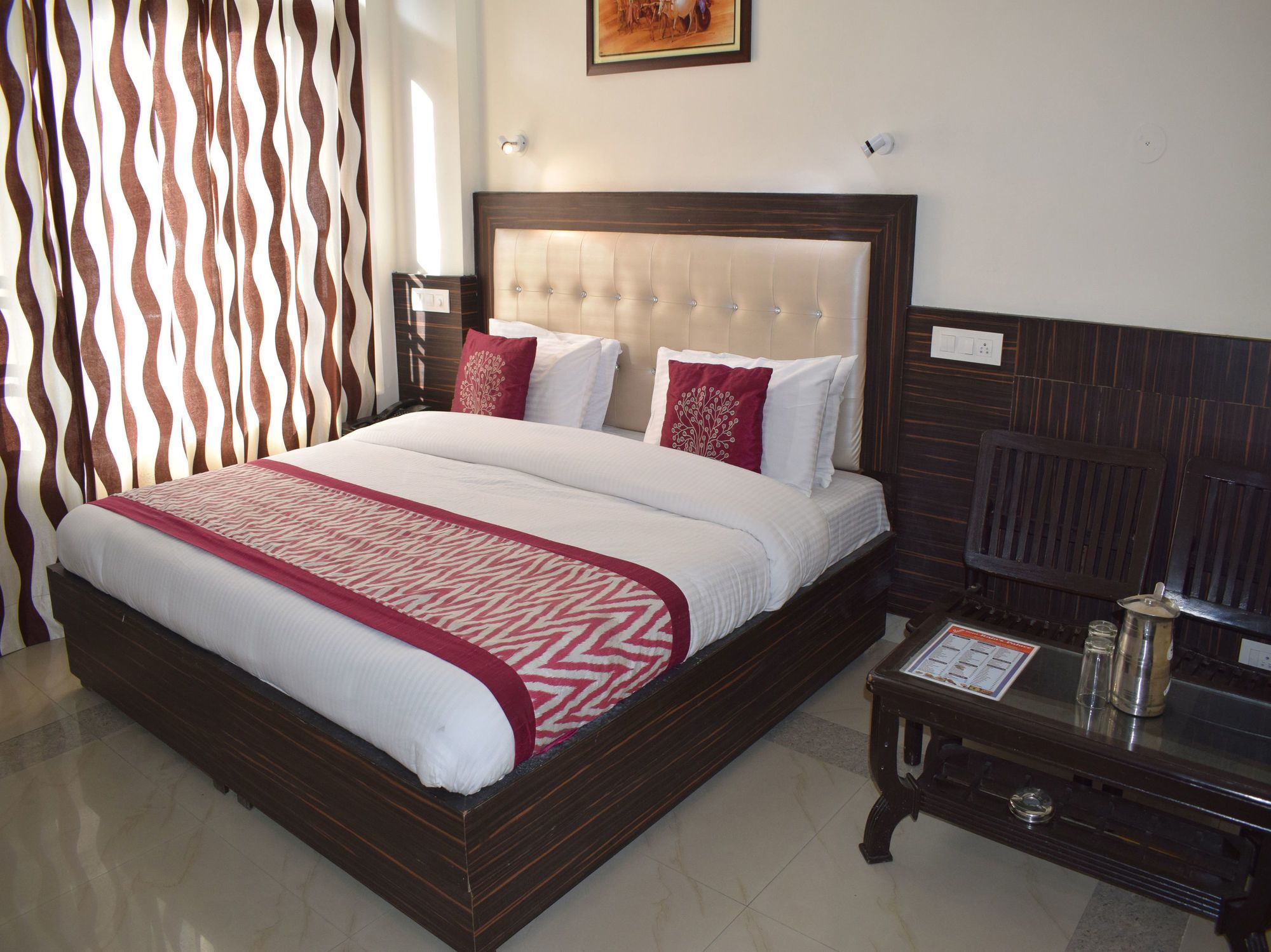 Oyo 10322 Hotel Raja Palace 다람샬라 외부 사진